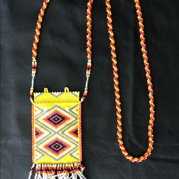 Bright colorful Beaded bad/pouch - Picture 3 of 4